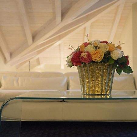 Villa Angela - Italian Homing Desenzano del Garda Ngoại thất bức ảnh